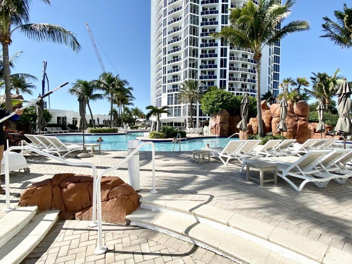 Trump International Resort By Zen Vacation Rentals マイアミビーチ エクステリア 写真
