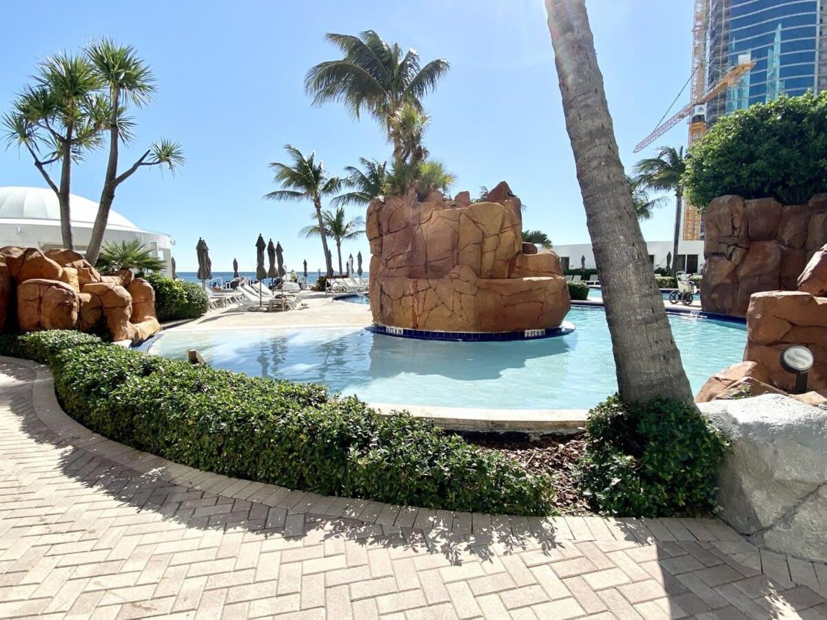 Trump International Resort By Zen Vacation Rentals マイアミビーチ エクステリア 写真